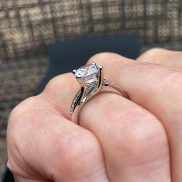 Diamond Nexus Engagement Ring / Statement Piece - Picture 7 of 15